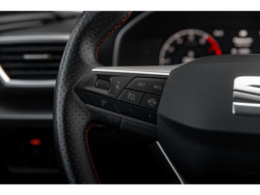 Seat Leon 1.0 TSI 110pk FR Business Intense | Achteruitrijcamera | Dodehoeksensor | Adaptive Cruise | Navig... ActivLease financial lease