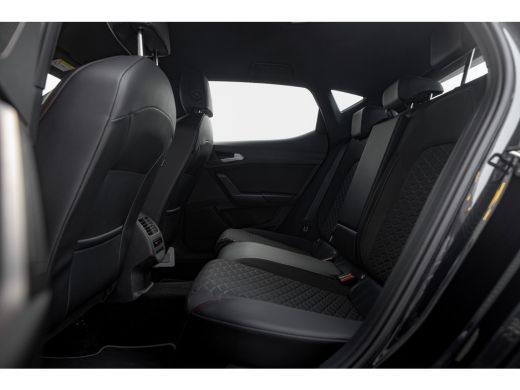 Seat Leon 1.0 TSI 110pk FR Business Intense | Achteruitrijcamera | Dodehoeksensor | Adaptive Cruise | Navig... ActivLease financial lease