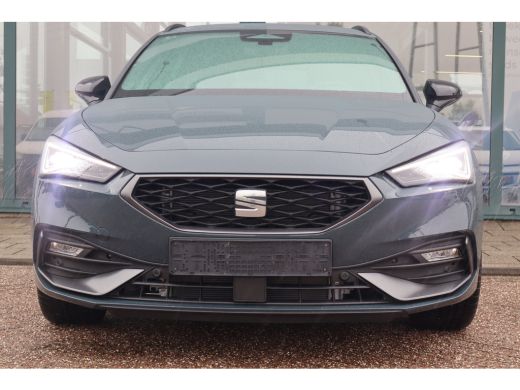 Seat Leon 204PK FR Business - eHybrid | Achteruitrijcamera | Dakhemel uitgevoerd in zwart | Donker getinte ... ActivLease financial lease