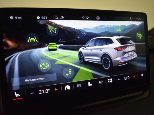 Skoda Enyaq iV Sportline 180pk | Head up display | Panorama dak | Canton audio | Matrix koplampen | App connect ... ActivLease financial lease