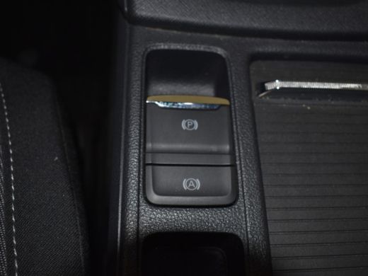 Skoda Octavia Combi 1.4 TSI iV PHEV Business Edition 204pk | Apple Carplay/Android Auto | Cruise control | Keyl... ActivLease financial lease