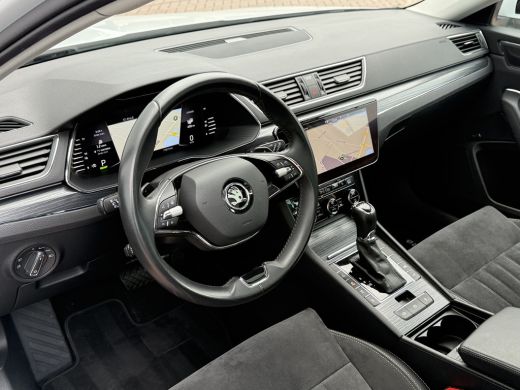 Skoda Superb Combi 1.4 TSI iV 218pk Style | Pano dak | Trekhaak ActivLease financial lease