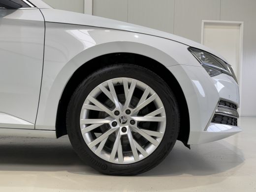 Skoda Superb Combi 1.4 TSI iV 218pk Style | Pano dak | Trekhaak ActivLease financial lease
