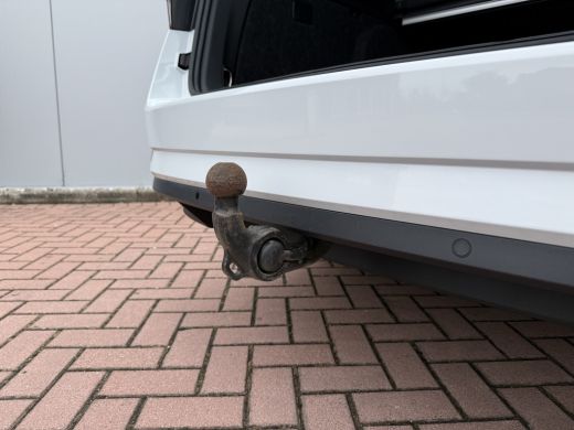 Skoda Superb Combi 1.4 TSI iV 218pk Style | Pano dak | Trekhaak ActivLease financial lease