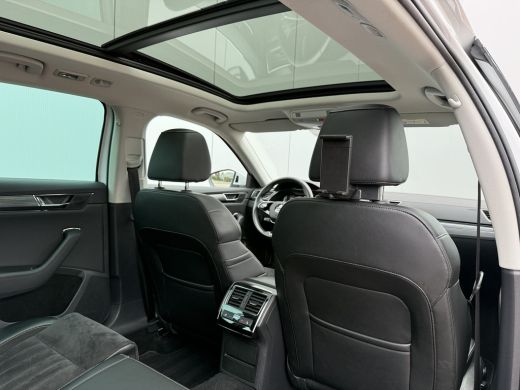 Skoda Superb Combi 1.4 TSI iV 218pk Style | Pano dak | Trekhaak ActivLease financial lease