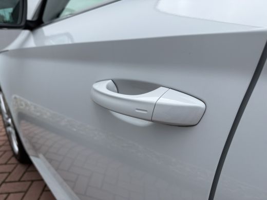 Skoda Superb Combi 1.4 TSI iV 218pk Style | Pano dak | Trekhaak ActivLease financial lease