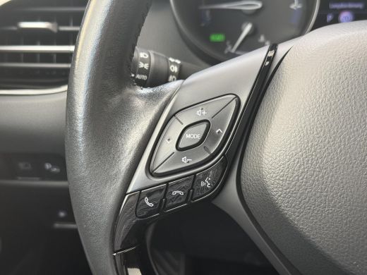 Toyota C-HR 2.0 Hybrid Executive **DODEHOEK DETECTIE/ STOELVERWARMING/ JBL AUDIO/ APPLE CARPLAY/ 36 MAANDEN G... ActivLease financial lease