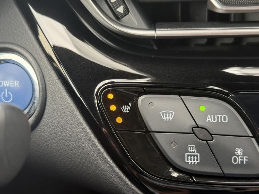 Toyota C-HR 2.0 Hybrid Executive **DODEHOEK DETECTIE/ STOELVERWARMING/ JBL AUDIO/ APPLE CARPLAY/ 36 MAANDEN G... ActivLease financial lease