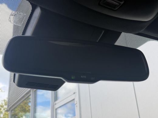 Toyota C-HR 2.0 Hybrid Executive **DODEHOEK DETECTIE/ STOELVERWARMING/ JBL AUDIO/ APPLE CARPLAY/ 36 MAANDEN G... ActivLease financial lease