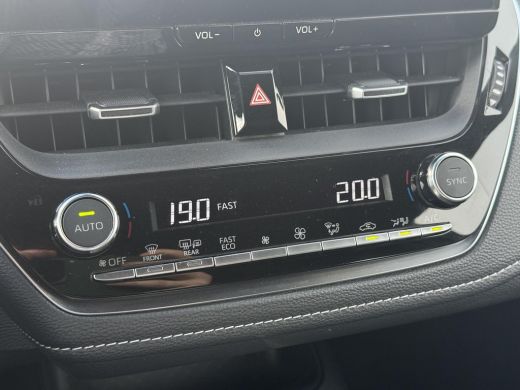 Toyota Corolla Touring Sports Hybrid 140 Active **AIRCO/ BLUETOOTH/ ADAPTIEF CRUISE CONTROL/ AUTOMATISCHE DIMLICHTEN/ GARANTIE** ActivLease financial lease