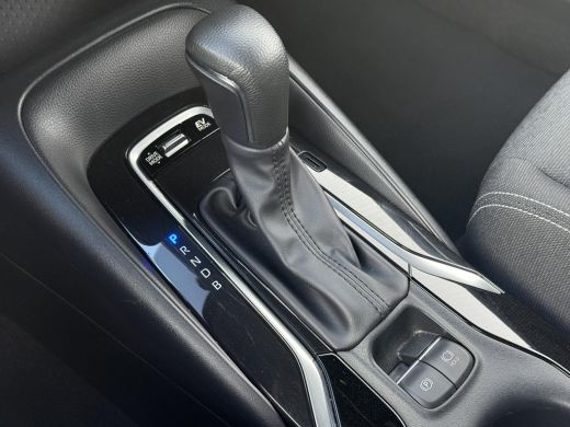 Toyota Corolla Touring Sports Hybrid 140 Active **AIRCO/ BLUETOOTH/ ADAPTIEF CRUISE CONTROL/ AUTOMATISCHE DIMLICHTEN/ GARANTIE** ActivLease financial lease