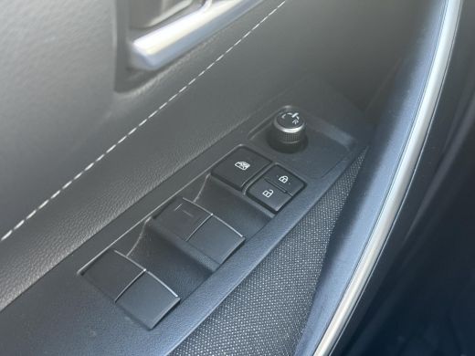 Toyota Corolla Touring Sports Hybrid 140 Active **AIRCO/ BLUETOOTH/ ADAPTIEF CRUISE CONTROL/ AUTOMATISCHE DIMLICHTEN/ GARANTIE** ActivLease financial lease