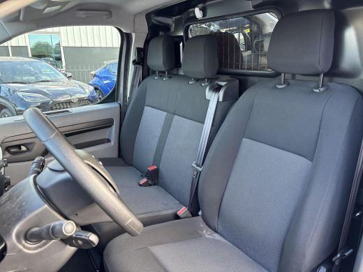 Toyota ProAce Live Extra Range Long 75 kWh | Apple CarPlay/Android Auto | Lat om Lat + laadvloer | 100kW snelladen ActivLease financial lease