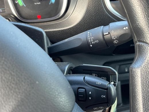 Toyota ProAce Live Extra Range Long 75 kWh | Apple CarPlay/Android Auto | Lat om Lat + laadvloer | 100kW snelladen ActivLease financial lease