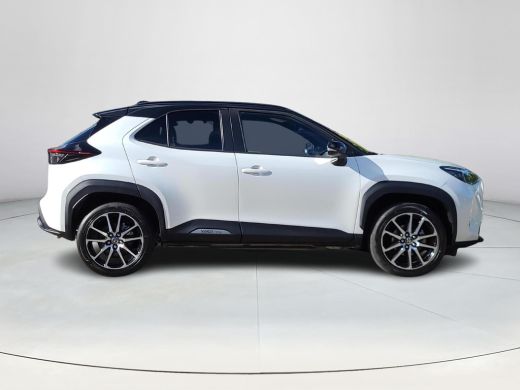 Toyota Yaris Cross 1.5 Hybrid GR Sport | Apple CarPlay | Blindspot | Parkeersensor | Rijklaarprijs incl. garantie | ActivLease financial lease
