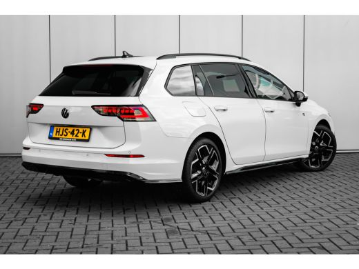 Volkswagen Golf 1.5 eTSI R-Line Edition Automaat | Koplampverlichting IQ.Light 'LED Matrix' | Advance pakket | Si... ActivLease financial lease