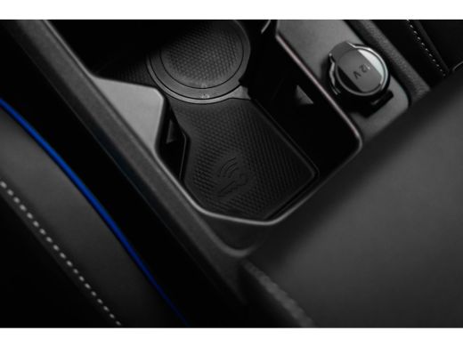 Volkswagen Golf 1.5 eTSI R-Line Edition Automaat | Koplampverlichting IQ.Light 'LED Matrix' | Advance pakket | Si... ActivLease financial lease