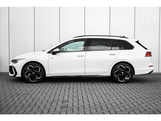 Volkswagen Golf 1.5 eTSI R-Line Edition Automaat | Koplampverlichting IQ.Light 'LED Matrix' | Advance pakket | Si... ActivLease financial lease