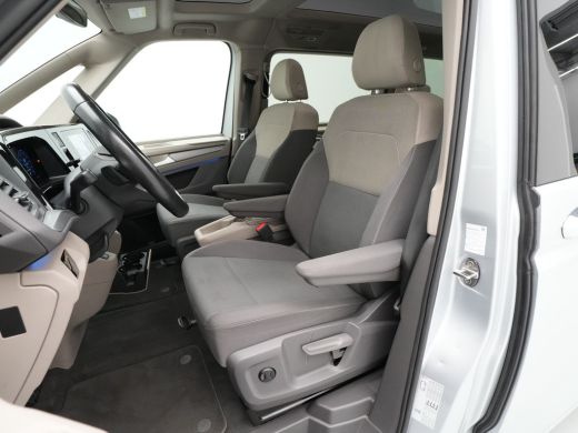 Volkswagen Multivan 1.4 eHybrid 218pk L2 Bulli 7p Panorama Navigatie Camera IQ light Carplay ActivLease financial lease