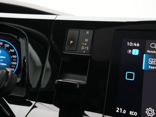 Volkswagen Multivan 1.4 eHybrid 218pk L2 Bulli 7p Panorama Navigatie Camera IQ light Carplay ActivLease financial lease