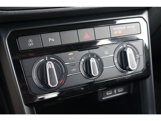 Volkswagen T-Cross 1.0 TSI Life | Airco | Apple Carplay/Android Auto | Automatische afstandsregeling ActivLease financial lease