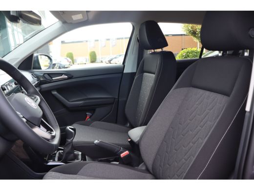 Volkswagen T-Cross 95PK Life Edition | 'App-Connect' draadloze smartphone integratie | Achterlichten LED | Afstandsc... ActivLease financial lease