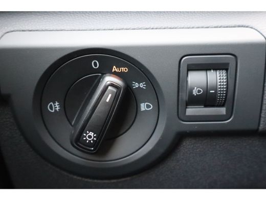 Volkswagen T-Cross 95PK Life Edition | 'App-Connect' draadloze smartphone integratie | Achterlichten LED | Afstandsc... ActivLease financial lease
