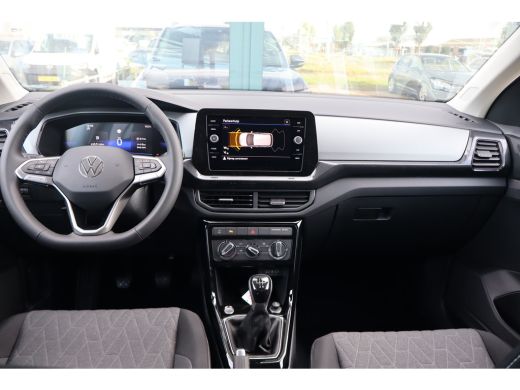 Volkswagen T-Cross 95PK Life Edition | 'App-Connect' draadloze smartphone integratie | Achterlichten LED | Afstandsc... ActivLease financial lease