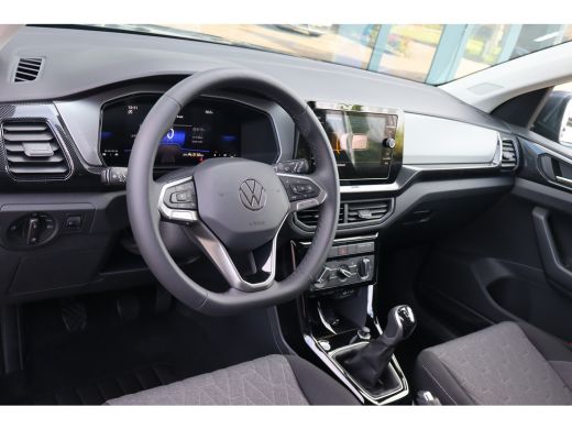 Volkswagen T-Cross 95PK Life Edition | 'App-Connect' draadloze smartphone integratie | Achterlichten LED | Afstandsc... ActivLease financial lease