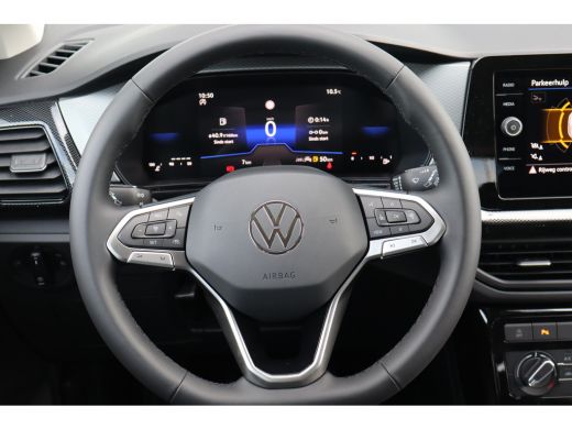 Volkswagen T-Cross 95PK Life Edition | 'App-Connect' draadloze smartphone integratie | Achterlichten LED | Afstandsc... ActivLease financial lease