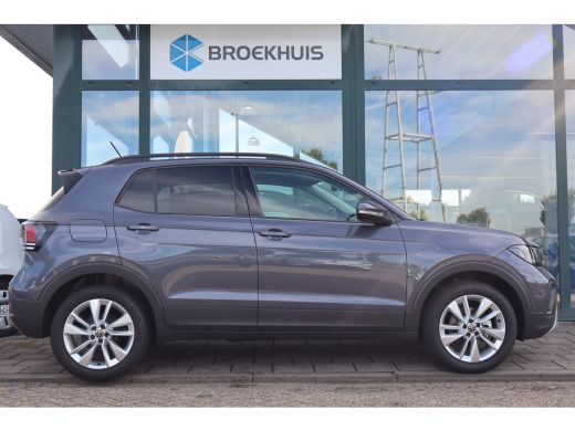 Volkswagen T-Cross 95PK Life Edition | 'App-Connect' draadloze smartphone integratie | Achterlichten LED | Afstandsc... ActivLease financial lease
