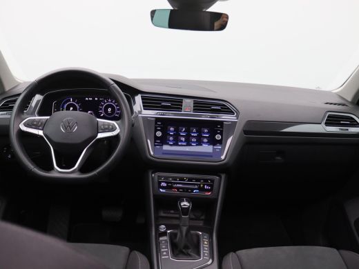 Volkswagen Tiguan 1.4 TSI Elegance eHybrid 245PK DSG Pano-Schuifdak, Trekhaak, Matrix Led, Adaptive Cruise Control,... ActivLease financial lease