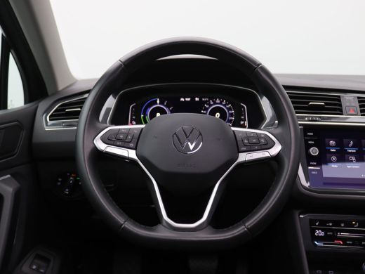 Volkswagen Tiguan 1.4 TSI Elegance eHybrid 245PK DSG Pano-Schuifdak, Trekhaak, Matrix Led, Adaptive Cruise Control,... ActivLease financial lease
