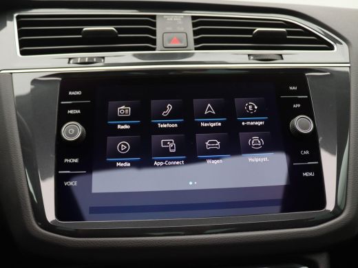 Volkswagen Tiguan 1.4 TSI Elegance eHybrid 245PK DSG Pano-Schuifdak, Trekhaak, Matrix Led, Adaptive Cruise Control,... ActivLease financial lease