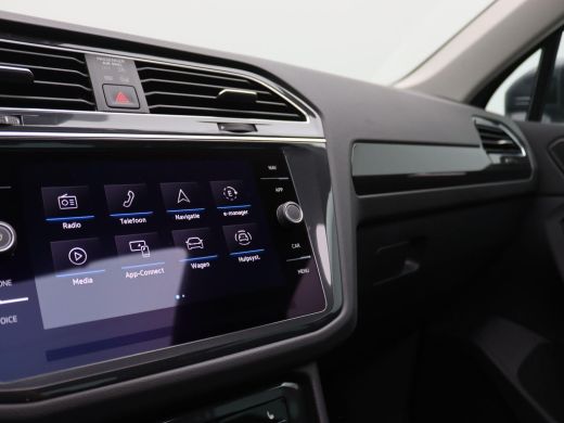 Volkswagen Tiguan 1.4 TSI Elegance eHybrid 245PK DSG Pano-Schuifdak, Trekhaak, Matrix Led, Adaptive Cruise Control,... ActivLease financial lease