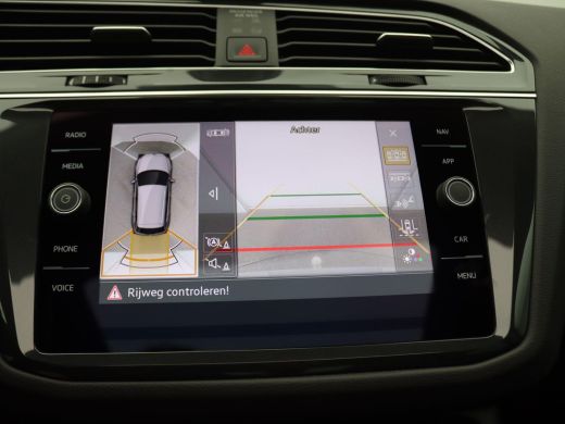 Volkswagen Tiguan 1.4 TSI Elegance eHybrid 245PK DSG Pano-Schuifdak, Trekhaak, Matrix Led, Adaptive Cruise Control,... ActivLease financial lease