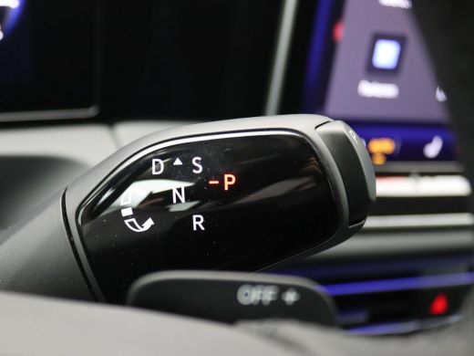 Volkswagen Tiguan 1.5 eHybrid Elegance 204PK DSG Matrix LED, Head up display, 360gr. Camera, Ergo Comfort stoel, St... ActivLease financial lease