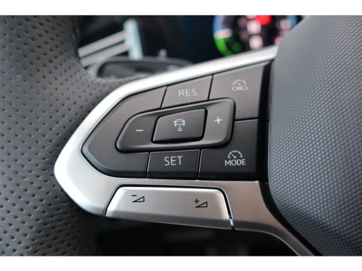 Volkswagen Tiguan 204PK R-Line Edition - eHybrid Inclusief €4000,- inruilvoordeel | 'App-Connect' draadloze smartph... ActivLease financial lease