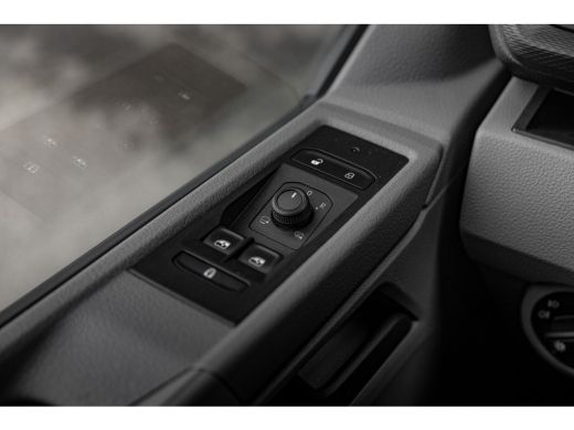 Volkswagen Transporter L2 Highline | 150 pk DSG | Navigatie | Trekhaak | Betimmering | Carplay ActivLease financial lease