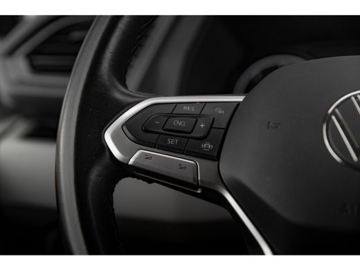 Volkswagen Transporter L2 Highline | 150 pk DSG | Navigatie | Trekhaak | Betimmering | Carplay ActivLease financial lease