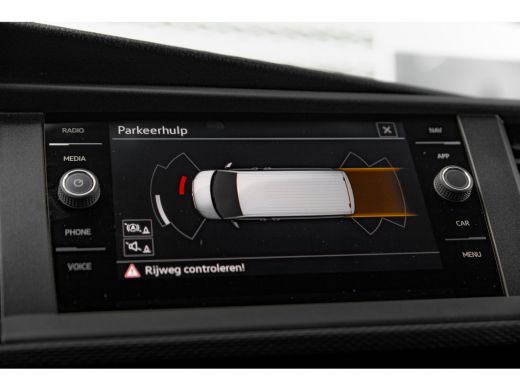 Volkswagen Transporter L2 Highline | 150 pk DSG | Navigatie | Trekhaak | Betimmering | Carplay ActivLease financial lease