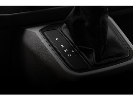 Volkswagen Transporter L2 Highline | 150 pk DSG | Navigatie | Trekhaak | Betimmering | Carplay ActivLease financial lease