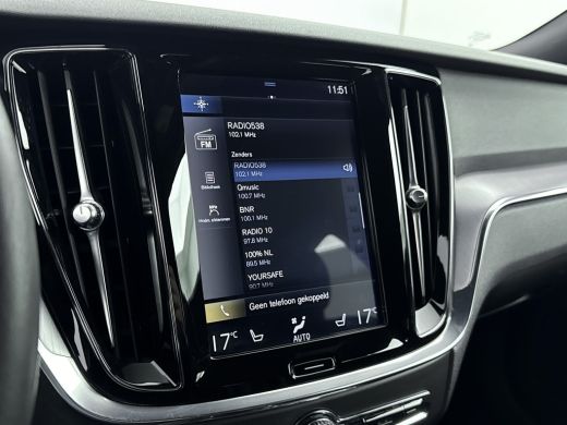 Volvo  V60 2.0 T6 Twin Engine AWD Momentum Pro | PDV V+A en Camera | Elektrische achterklep | Apple Carplay ... ActivLease financial lease