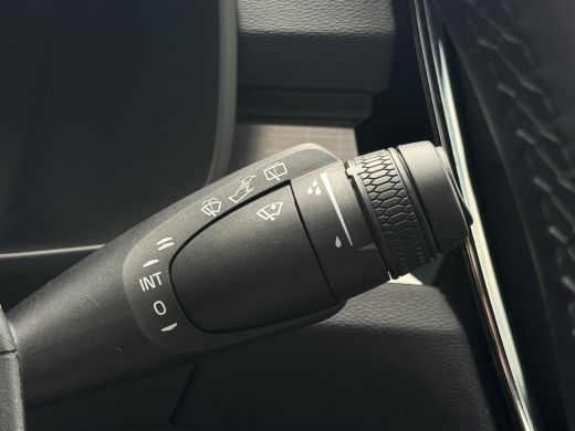 Volvo  XC40 2.0 B4 Plus Dark | Harman/Kardon | Pilot Assist | Trekhaak | Camera | ActivLease financial lease