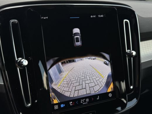 Volvo  XC40 2.0 B4 Plus Dark | Harman/Kardon | Pilot Assist | Trekhaak | Camera | ActivLease financial lease