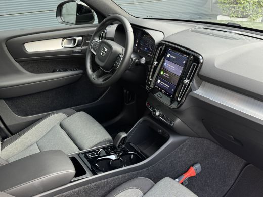 Volvo  XC40 2.0 B4 Plus Dark | Harman/Kardon | Pilot Assist | Trekhaak | Camera | ActivLease financial lease