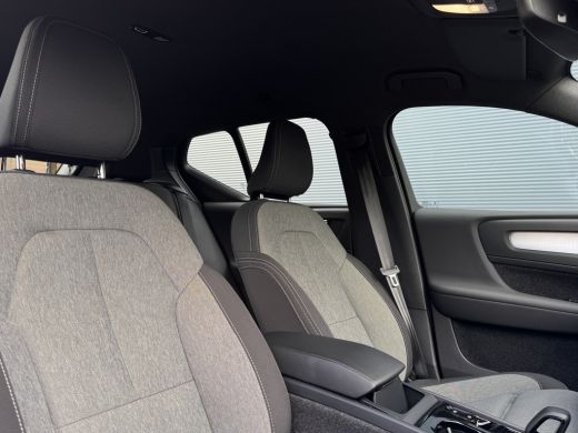 Volvo  XC40 2.0 B4 Plus Dark | Harman/Kardon | Pilot Assist | Trekhaak | Camera | ActivLease financial lease
