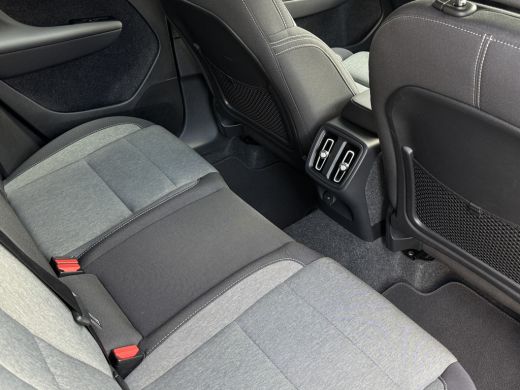 Volvo  XC40 2.0 B4 Plus Dark | Harman/Kardon | Pilot Assist | Trekhaak | Camera | ActivLease financial lease