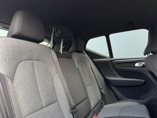 Volvo  XC40 2.0 B4 Plus Dark | Harman/Kardon | Pilot Assist | Trekhaak | Camera | ActivLease financial lease