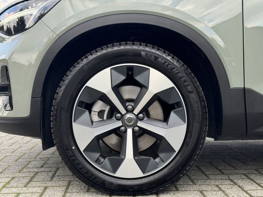 Volvo  XC40 2.0 B4 Plus Dark | Harman/Kardon | Pilot Assist | Trekhaak | Camera | ActivLease financial lease